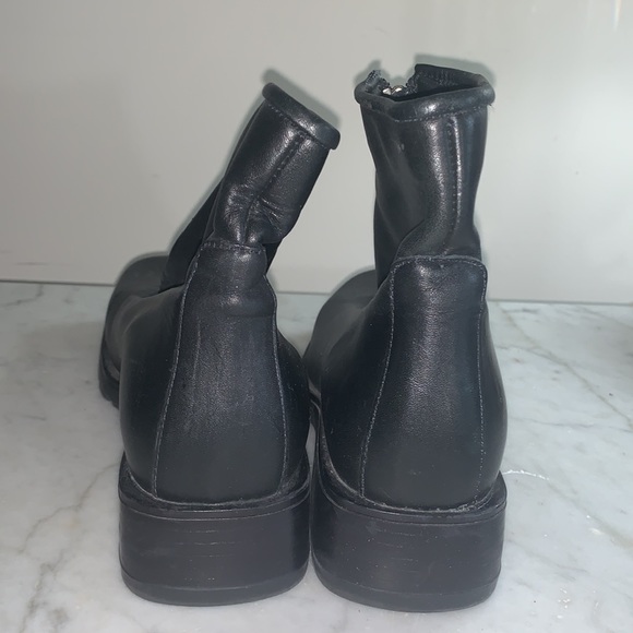 Canadienne black leather zip ankle boots 6.5 square toe - Picture 4 of 8